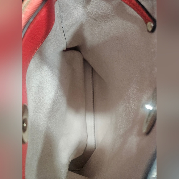 Kate Spade Marti Large Pebbled Leather Bucket Bag - Picture 9 of 12